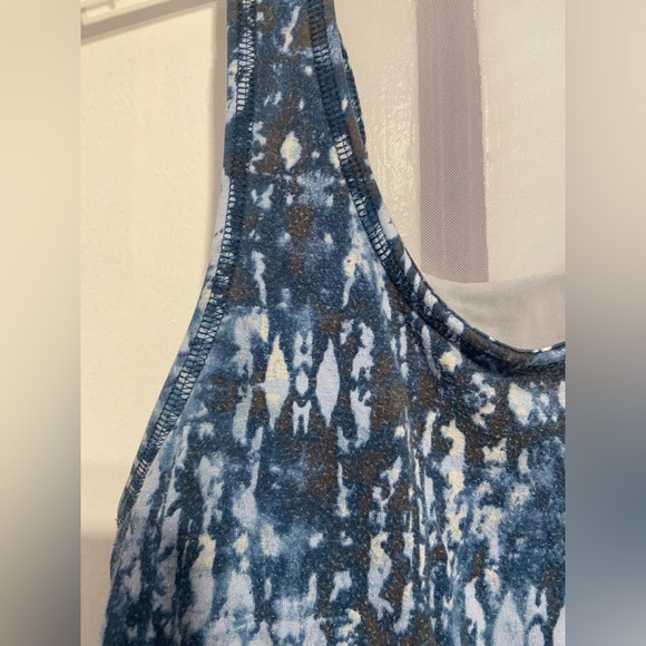 Gaiam Racerback Mesh Panel Workout Tank Top - Medium - Picture 2 of 8